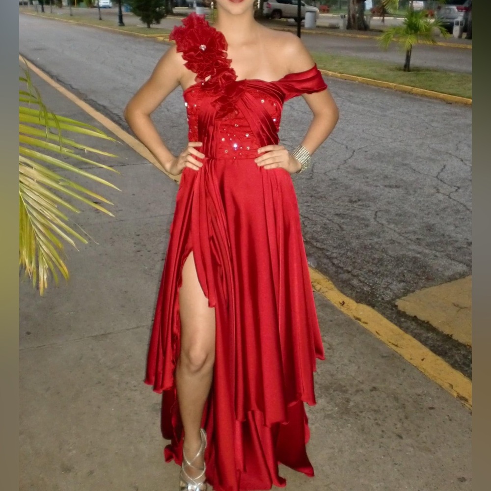 Unique Formal Designer Gown, Special Ocassion, Prom Dress - Red/Burgundy